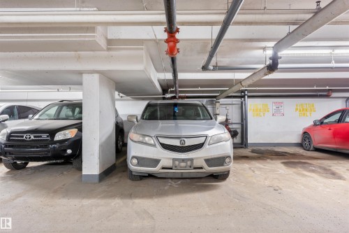 1901 10388 105 Street, Edmonton, AB - Indoor Photo Showing Garage