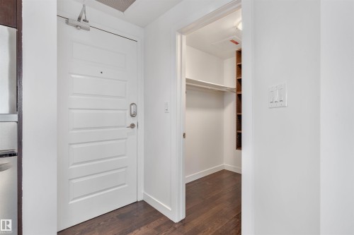 1901 10388 105 Street, Edmonton, AB - Indoor Photo Showing Other Room