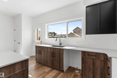 20619 43 Avenue, Edmonton, AB - Indoor Photo Showing Kitchen