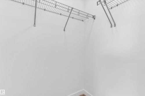1056 14 Avenue, Edmonton, AB - Indoor Photo Showing Other Room