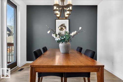 8048 18 Avenue, Edmonton, AB - Indoor Photo Showing Dining Room