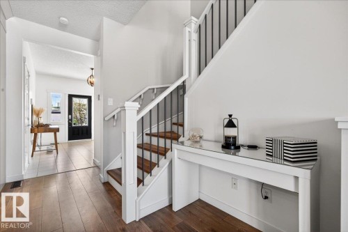 8048 18 Avenue, Edmonton, AB - Indoor Photo Showing Other Room