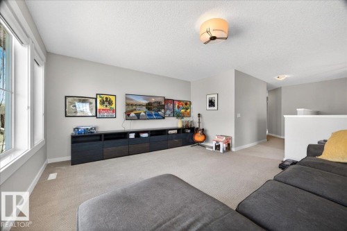 8048 18 Avenue, Edmonton, AB - Indoor
