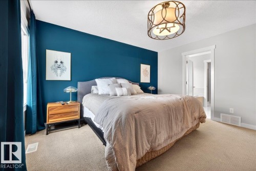 8048 18 Avenue, Edmonton, AB - Indoor Photo Showing Bedroom