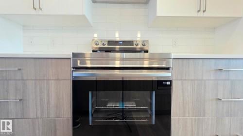 301 Brae Way, Leduc, AB - Indoor Photo Showing Kitchen