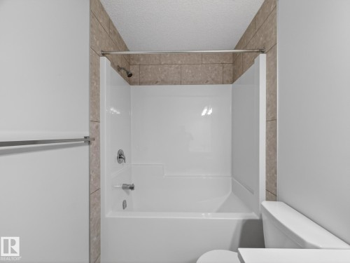 301 Brae Way, Leduc, AB - Indoor Photo Showing Bathroom