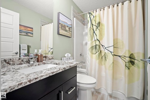6504 59 Avenue, Beaumont, AB - Indoor Photo Showing Bathroom