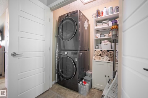 6504 59 Avenue, Beaumont, AB - Indoor Photo Showing Laundry Room