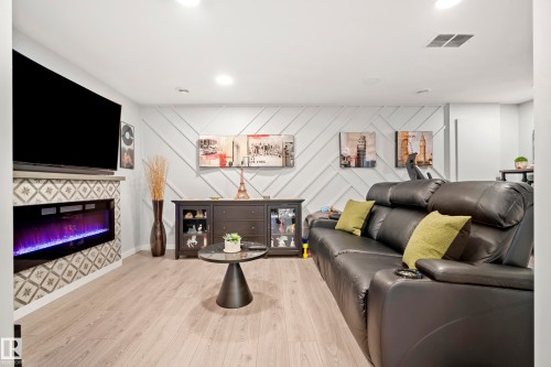 6504 59 Avenue, Beaumont, AB - Indoor