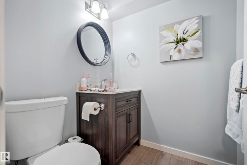 6504 59 Avenue, Beaumont, AB - Indoor Photo Showing Bathroom