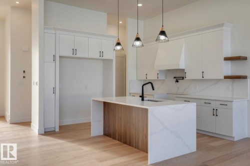 15 Pinnacle Key, Rural Sturgeon County, AB - Indoor Photo Showing Kitchen