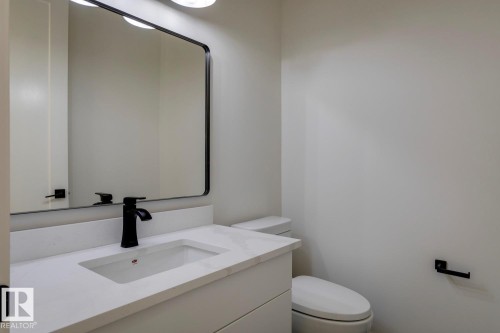 15 Pinnacle Key, Rural Sturgeon County, AB - Indoor Photo Showing Bathroom