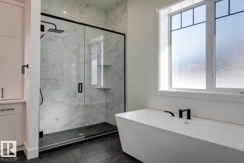 15 Pinnacle Key, Rural Sturgeon County, AB - Indoor Photo Showing Bathroom