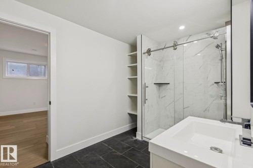 15 Pinnacle Key, Rural Sturgeon County, AB - Indoor Photo Showing Bathroom