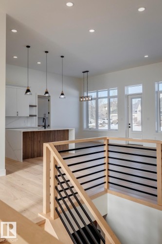 15 Pinnacle Key, Rural Sturgeon County, AB - Indoor Photo Showing Kitchen