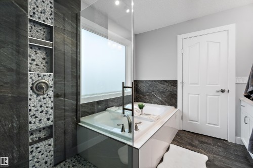 1223 117 Street, Edmonton, AB - Indoor Photo Showing Bathroom