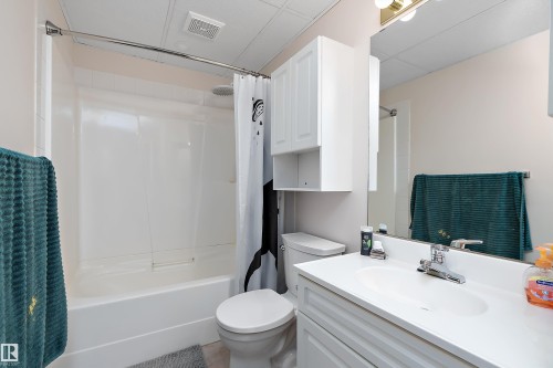 1223 117 Street, Edmonton, AB - Indoor Photo Showing Bathroom
