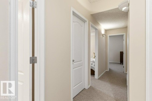 244 Wolf Willow Road, Edmonton, AB - Indoor Photo Showing Other Room