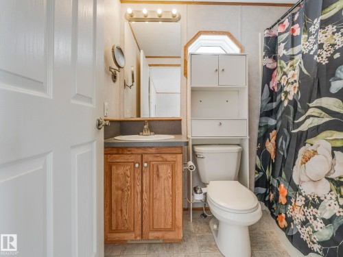 1634 66 Ave - Maple Ridge Mh Pa, Edmonton, AB - Indoor