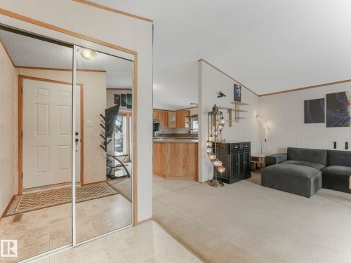 1634 66 Ave - Maple Ridge Mh Pa, Edmonton, AB - Indoor