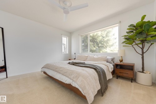 2061 Haddow Drive, Edmonton, AB - Indoor Photo Showing Bedroom