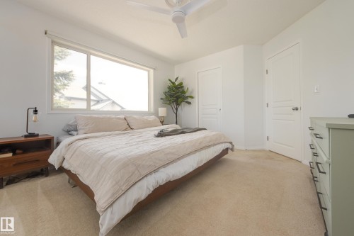 2061 Haddow Drive, Edmonton, AB - Indoor Photo Showing Bedroom