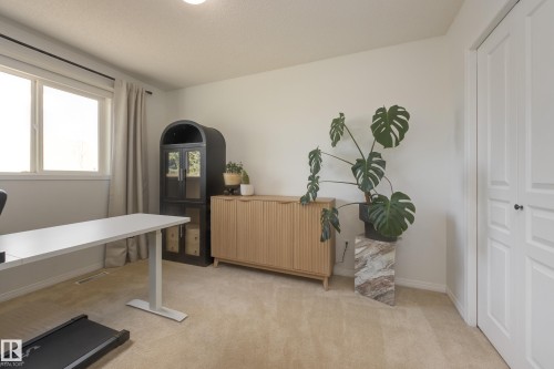 2061 Haddow Drive, Edmonton, AB - Indoor