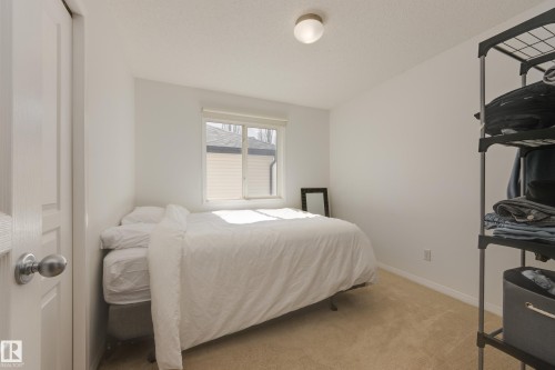 2061 Haddow Drive, Edmonton, AB - Indoor Photo Showing Bedroom