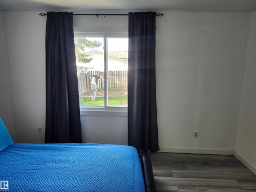 8608 103, Morinville, AB - Indoor Photo Showing Bedroom