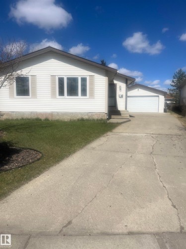 8608 103, Morinville, AB - Outdoor