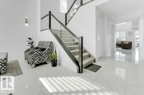 424 33 Avenue, Edmonton, AB - Indoor Photo Showing Other Room