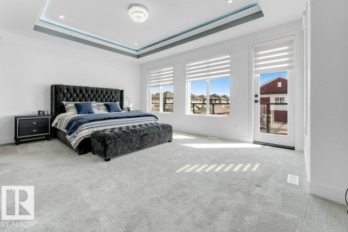 424 33 Avenue, Edmonton, AB - Indoor Photo Showing Bedroom