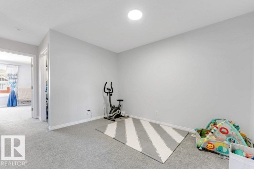 1305 Darby Way, Edmonton, AB - Indoor