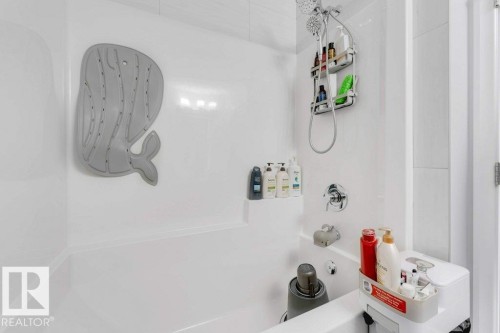1305 Darby Way, Edmonton, AB - Indoor Photo Showing Bathroom