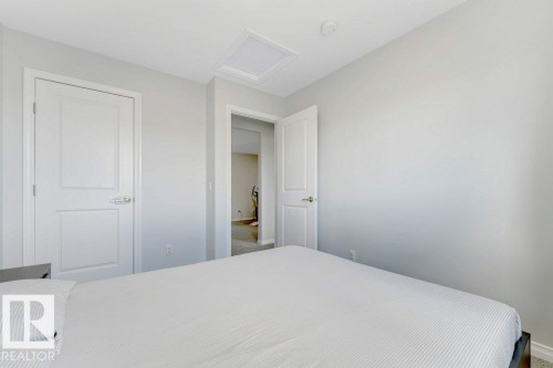 1305 Darby Way, Edmonton, AB - Indoor Photo Showing Bedroom