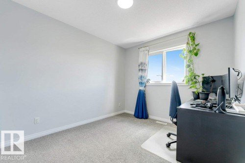 1305 Darby Way, Edmonton, AB - Indoor