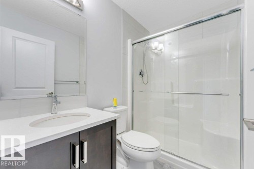 1305 Darby Way, Edmonton, AB - Indoor Photo Showing Bathroom