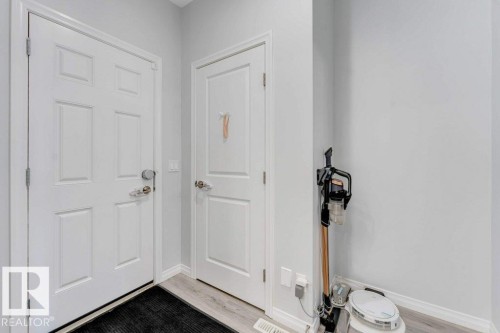 1305 Darby Way, Edmonton, AB - Indoor Photo Showing Other Room