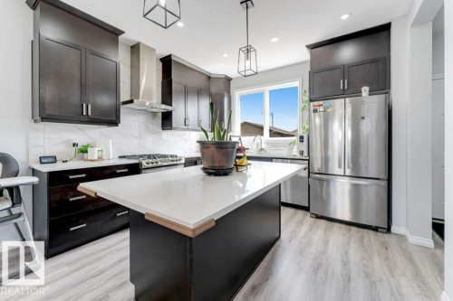 1305 Darby Way, Edmonton, AB - Indoor Photo Showing Kitchen With Upgraded Kitchen