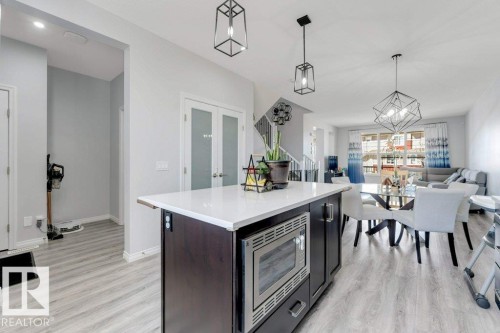 1305 Darby Way, Edmonton, AB - Indoor