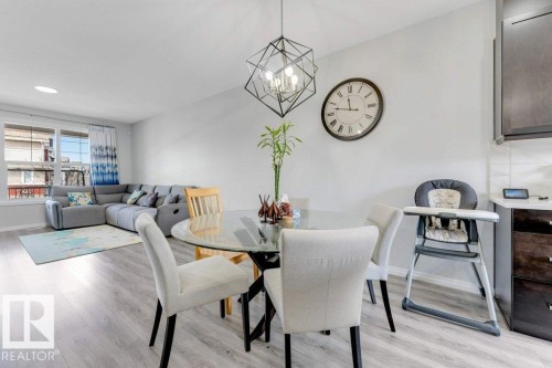 1305 Darby Way, Edmonton, AB - Indoor Photo Showing Dining Room