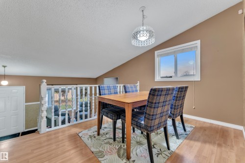 4903 11A Avenue, Edmonton, AB - Indoor Photo Showing Dining Room