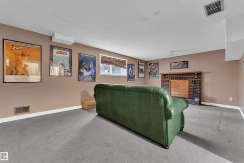 4903 11A Avenue, Edmonton, AB - Indoor