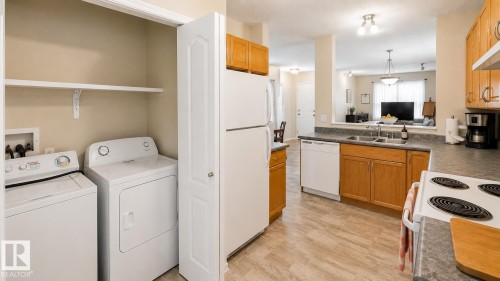 9745 71 Avenue, Edmonton, AB - Indoor