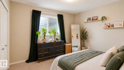 9745 71 Avenue, Edmonton, AB - Indoor Photo Showing Bedroom