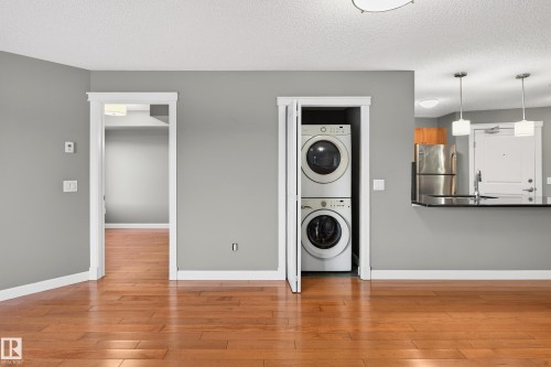 311 3719 Whitelaw Lane, Edmonton, AB - Indoor
