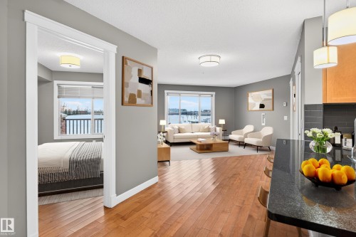 311 3719 Whitelaw Lane, Edmonton, AB - Indoor