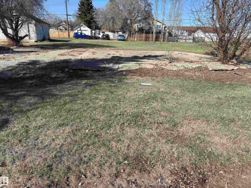 Image quality insufficient for description - 5020 49 Ave, Holden, AB 