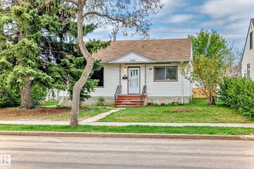 13003 Sherbrooke Avenue, Edmonton, AB - Outdoor
