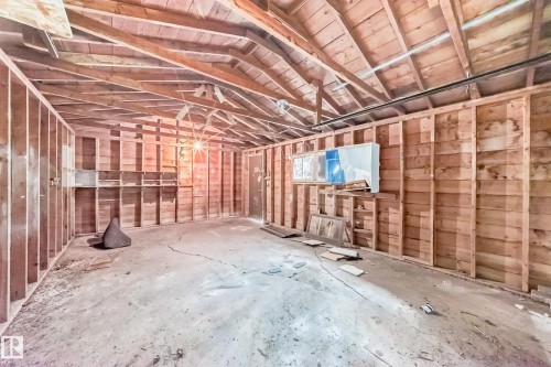 13003 Sherbrooke Avenue, Edmonton, AB - Indoor